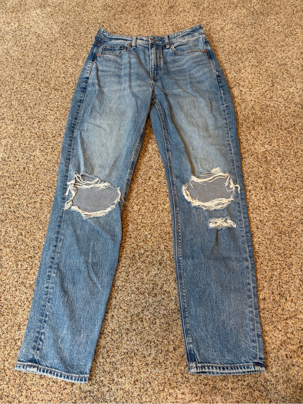 Women’s American Eagle Mom Style Jeans